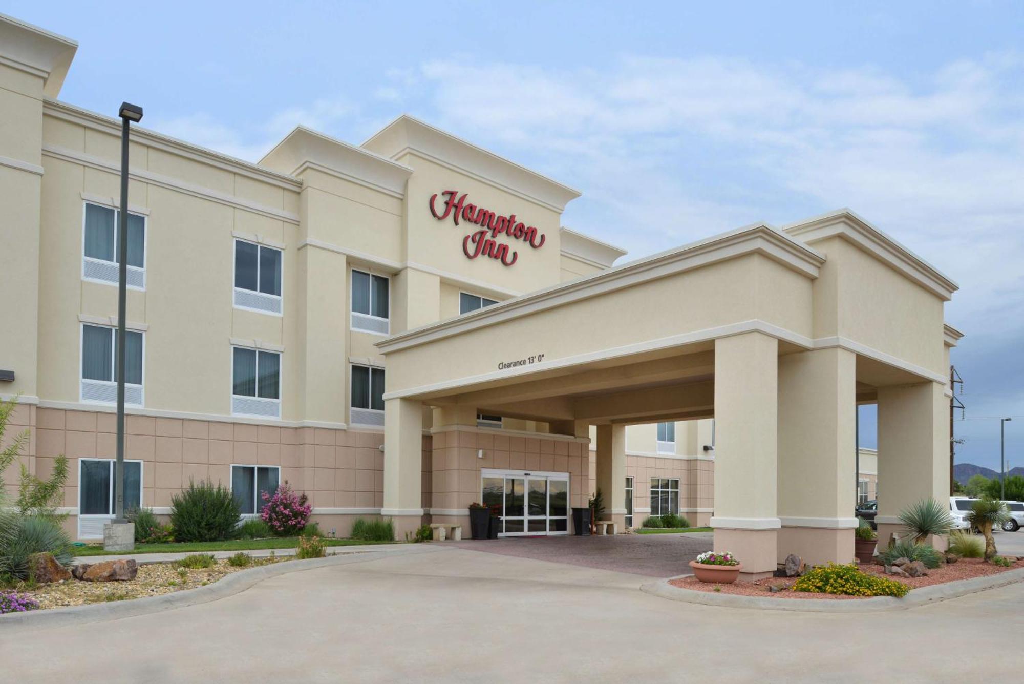 Hampton Inn Alpine Kültér fotó